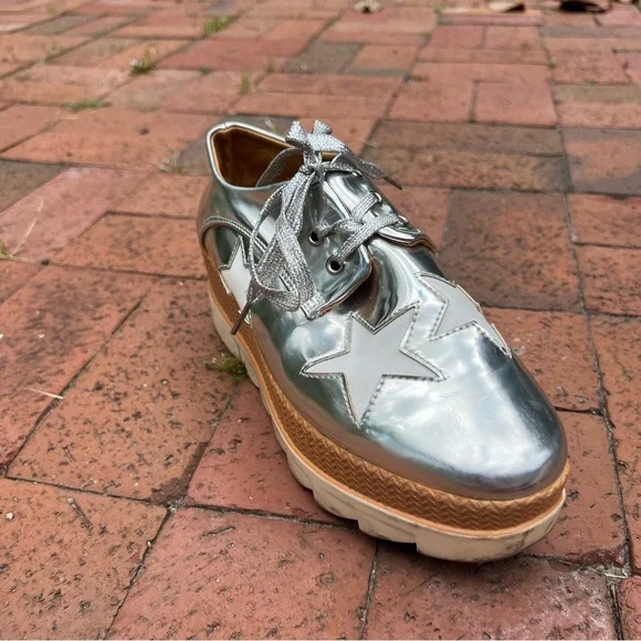 Qupid Silver Star Platform Sneakers - Picture 9 of 16